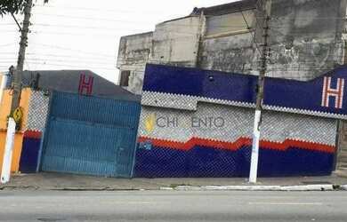 Imagem: O depósito possui 4 Vagas na garagem, 416m² de Área e está