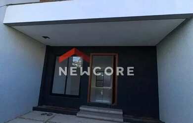 Imagem: A casa possui 3 Dormitórios, 3 Banheiros, 2 Vagas na garagem