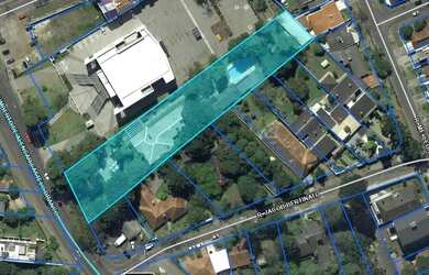 Imagem: O terreno possui 3.177m² de Área e está localizado em Tarumã