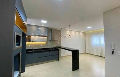 Imagem: O apartamento possui 2 Dormitórios, 2 Banheiros, 2 Vagas na