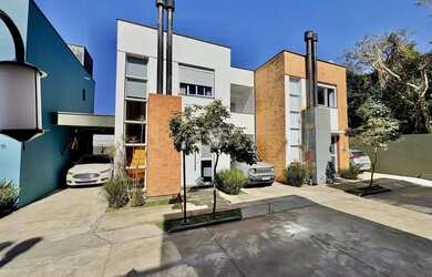 Imagem: A casa em condomínio possui 3 Dormitórios, 2 Banheiros, 1