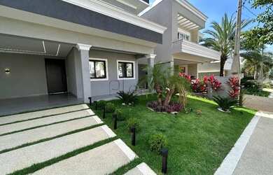 Imagem: A casa em condomínio possui 3 Dormitórios, 2 Banheiros, 4