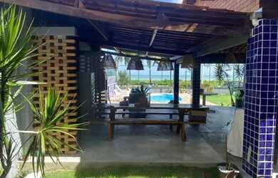 Imagem: A casa possui 5 Dormitórios, 4 Banheiros e está localizado