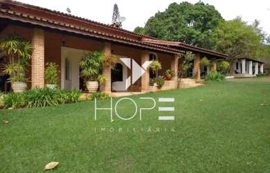 Imagem: A fazenda possui 2000m² de Área e está localizado em Sarapuí