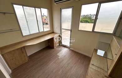 Imagem: O apartamento possui 2 Dormitórios, 2 Banheiros, 1 Vaga na