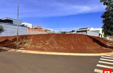 Imagem: O terreno possui 709m² de Área e está localizado em Parque