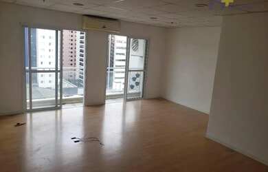 Imagem: O depósito possui 1 Vaga na garagem, 40m² de Área e está