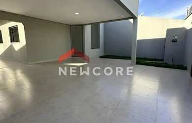 Imagem: A casa possui 3 Dormitórios, 3 Banheiros, 5 Vagas na garagem