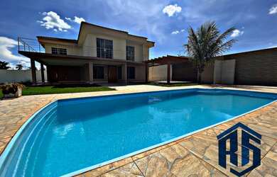 Imagem: A casa em condomínio possui 4 Dormitórios, 5 Banheiros, 5