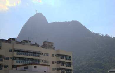 Imagem: O apartamento possui 3 Dormitórios, 1 Banheiro, 2 Vagas na