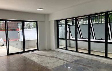 Imagem: O depósito possui 5 Vagas na garagem, 1.506m² de Área e