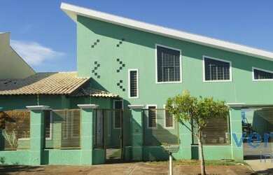 Imagem: O depósito possui 4 Vagas na garagem, 300m² de Área e está