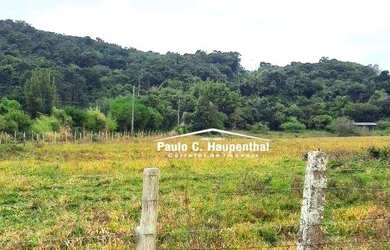 Imagem: O terreno possui 22.000m² de Área e está localizado em Laguna