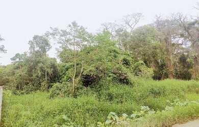 Imagem: O terreno possui 274m² de Área e está localizado em Balneário