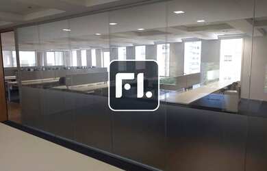 Imagem: O depósito possui 5 Vagas na garagem, 530m² de Área e está