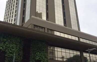 Imagem: O depósito possui 5 Vagas na garagem e 5119m² de Área e está