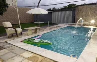 Imagem 4: Casa de festa. Piscina, Churrasqueira, 350m² de Áreae4 Vagas na garagem