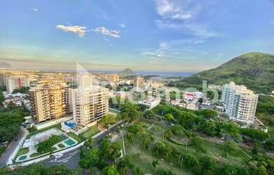 Imagem: O apartamento possui 3 Dormitórios, 2 Banheiros, 2 Vagas na