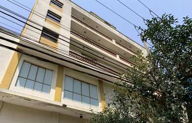 Imagem: A casa possui 5 Dormitórios, 5 Banheiros, 2.270m² de Área