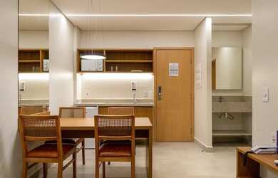 Imagem: O apartamento possui 1 Dormitório, 1 Vaga na garagem e está