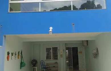 Imagem: A casa possui 3 Dormitórios, 3 Banheiros, 3 Vagas na garagem