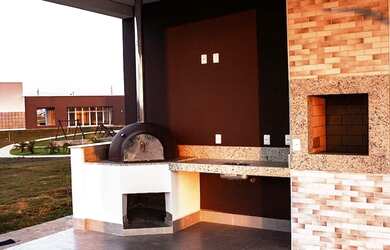 Imagem: O terreno possui 250m² de Área e está localizado em Morada