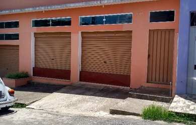 Imagem: O depósito possui 2 Vagas na garagem, 170m² de Área e está