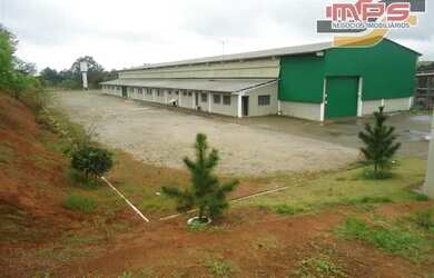 Imagem: O depósito possui 5 Vagas na garagem, 1.971m² de Área e