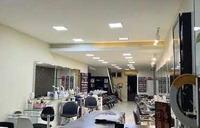 Imagem: O depósito possui 1 Vaga na garagem, 140m² de Área e está