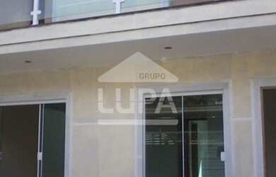 Imagem: A casa possui 3 Dormitórios, 3 Banheiros, 3 Vagas na garagem