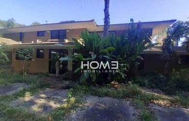 Imagem: A casa em condomínio possui 4 Dormitórios, 5 Banheiros, 1