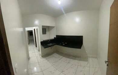 Imagem: A casa possui 2 Dormitórios, 1 Banheiro, 1 Vaga na garagem