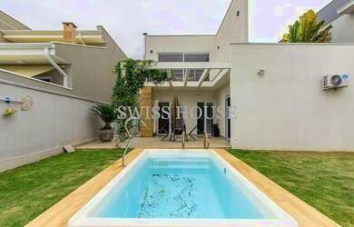 Imagem: A casa em condomínio possui 3 Dormitórios, 2 Banheiros, 4