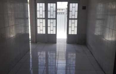 Imagem: A casa possui 2 Dormitórios, 1 Banheiro e está localizado