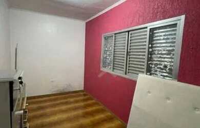 Imagem: A casa possui 2 Dormitórios, 2 Banheiros, 70m² de Área e