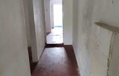 Imagem: A casa possui 2 Dormitórios, 1 Banheiro, 160m² de Área e