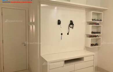 Imagem: O apartamento possui 3 Dormitórios, 1 Banheiro, 3 Vagas na