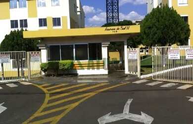 Imagem: O apartamento possui 3 Dormitórios, 1 Banheiro, 1 Vaga na garagem