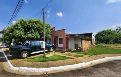 Imagem: A casa em condomínio possui 2 Dormitórios, 1 Banheiro, 2 Vagas