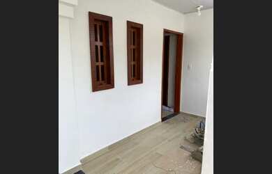 Imagem: A casa possui 2 Dormitórios, 1 Banheiro e está localizado