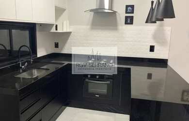 Imagem: A casa em condomínio possui 3 Dormitórios, 2 Banheiros, 2