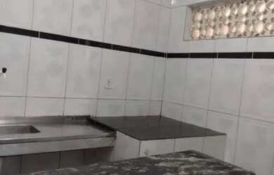 Imagem: A kitnet possui 1 Dormitório, 1 Banheiro e está localizado