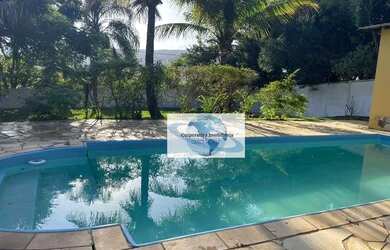 Imagem: A casa possui 5 Dormitórios, 5 Banheiros, 2 Vagas na garagem