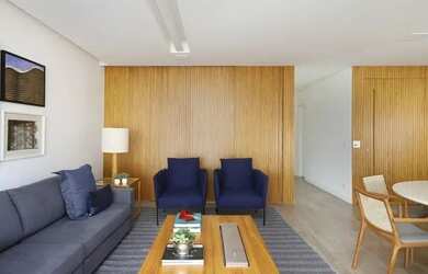 Imagem: O apartamento possui 4 Dormitórios, 1 Banheiro, 4 Vagas na