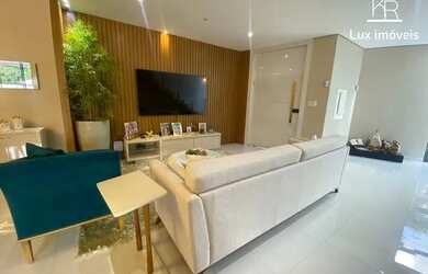 Imagem: A casa em condomínio possui 4 Dormitórios, 5 Banheiros, 4