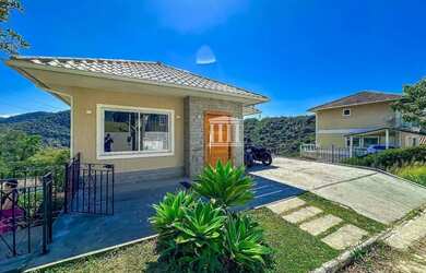 Imagem: A casa em condomínio possui 3 Dormitórios, 3 Banheiros, 2