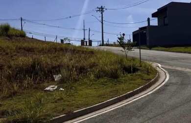 Imagem: O terreno à venda possui e está localizado em Parque Nova