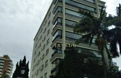 Imagem: O apartamento possui 4 Dormitórios, 5 Banheiros, 5 Vagas na