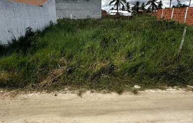 Imagem: O terreno possui 360m² de Área e está localizado em Umbaúba