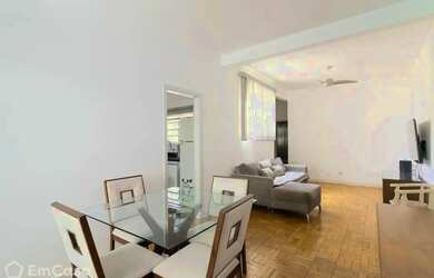 Imagem: O apartamento possui 2 Dormitórios, 1 Banheiro, 93m² de Área